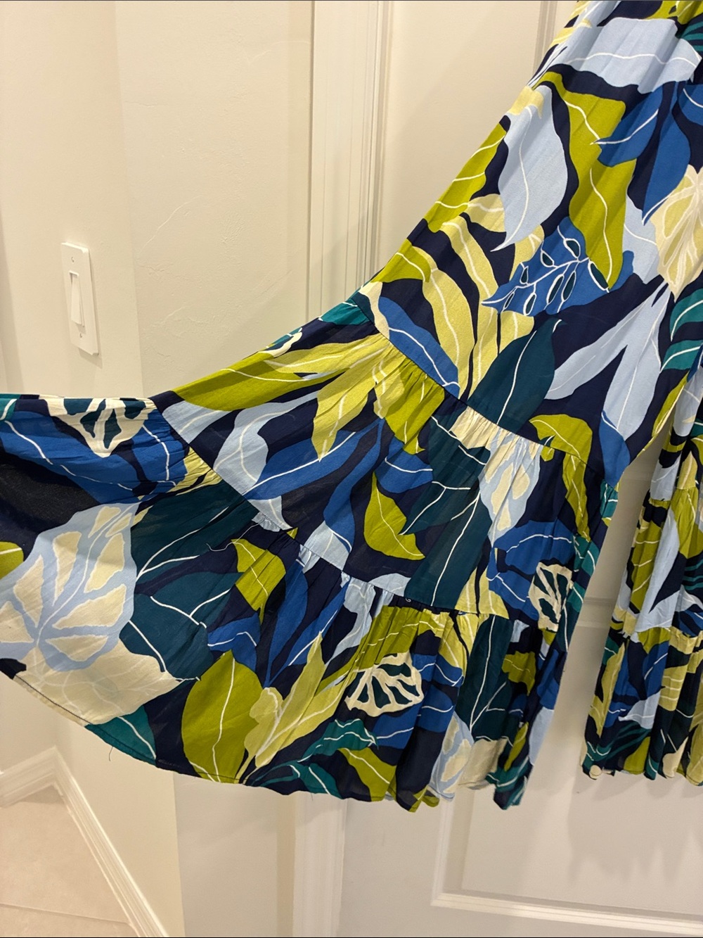 True Destinations Tropical Leaf Wide Ruffled leg Pant - Picture 2 of 6